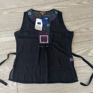 Chic-choc women’s top. Size: 2. New with tags.